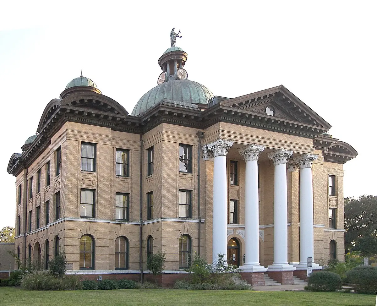 Fort Bend County, TX — The Fort Bend County, Texas courthouse located in Richmond, Texas, United States. The Beaux-Arts style building was dedicated in 1909. The courthouse was designated a Recorded Texas Historic Landmark 